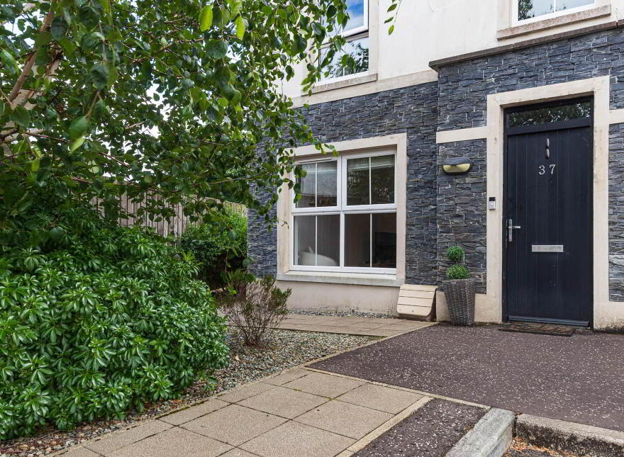 37 Gullivers Lane, Ballyclare, BT39 9YQ