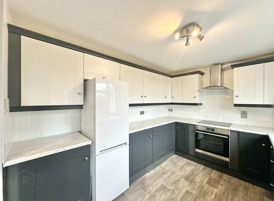 16 Father Cullen Park, Bessbrook, Newry, BT35 7AY