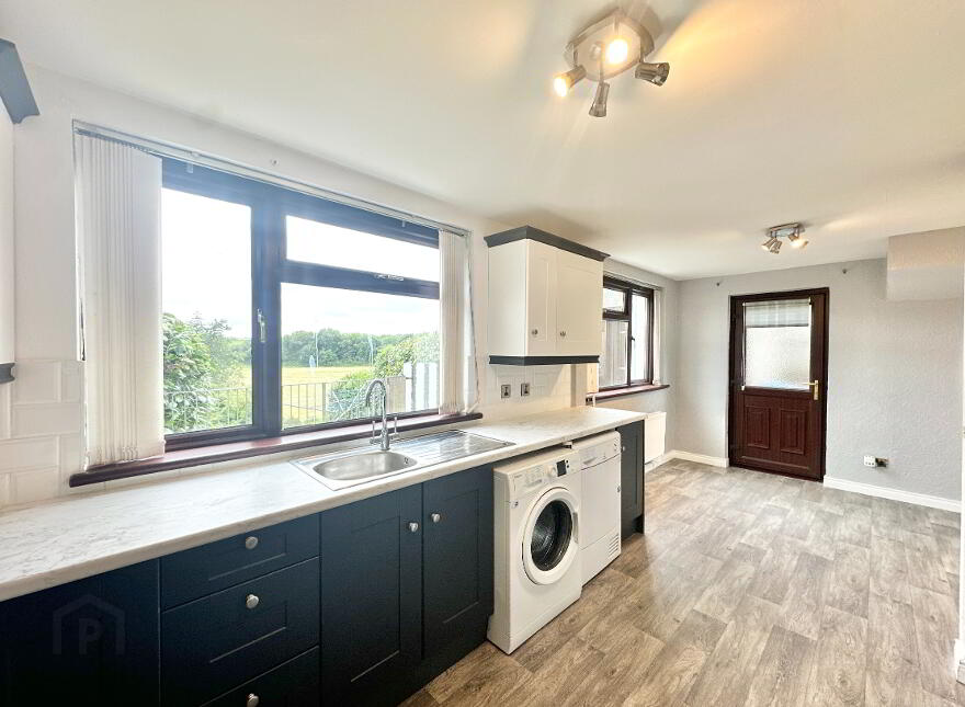 16 Father Cullen Park, Bessbrook, Newry, BT35 7AY