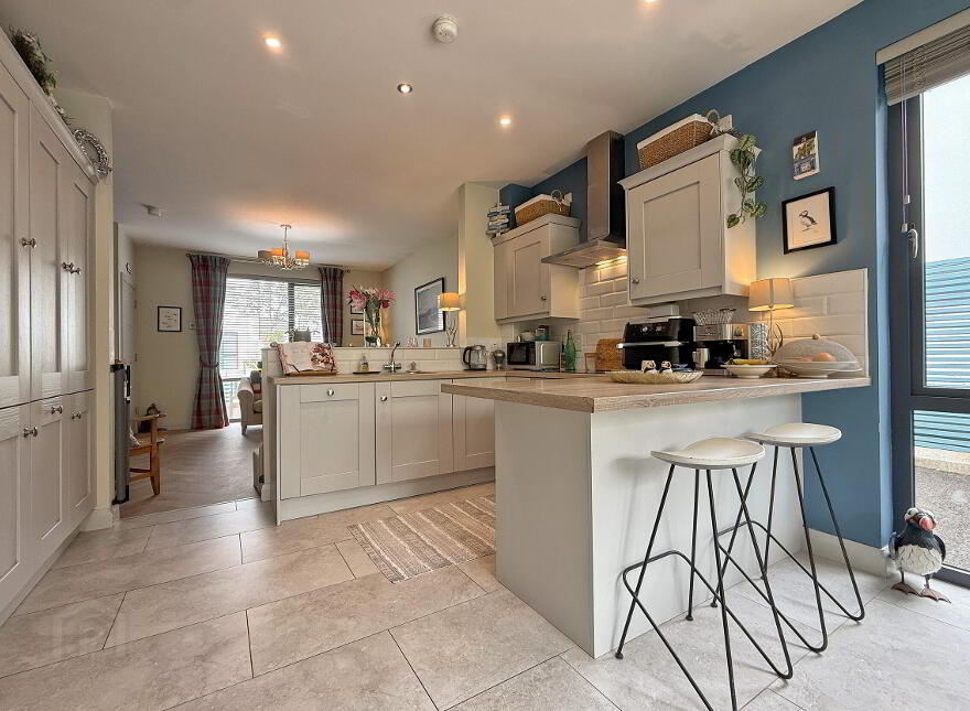 8 Hatheran Avenue, Portstewart, BT55 7UJ