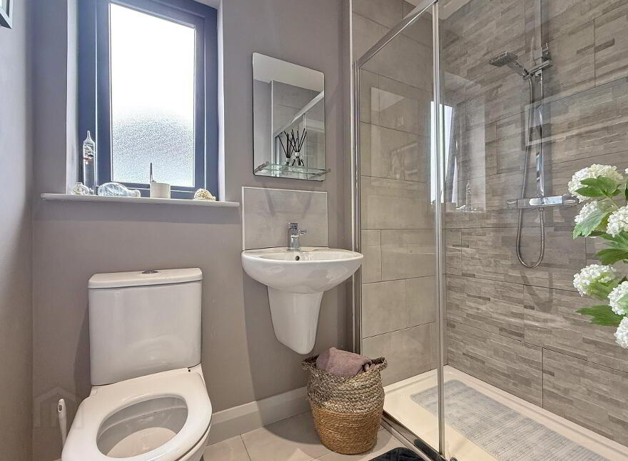 8 Hatheran Avenue, Portstewart, BT55 7UJ