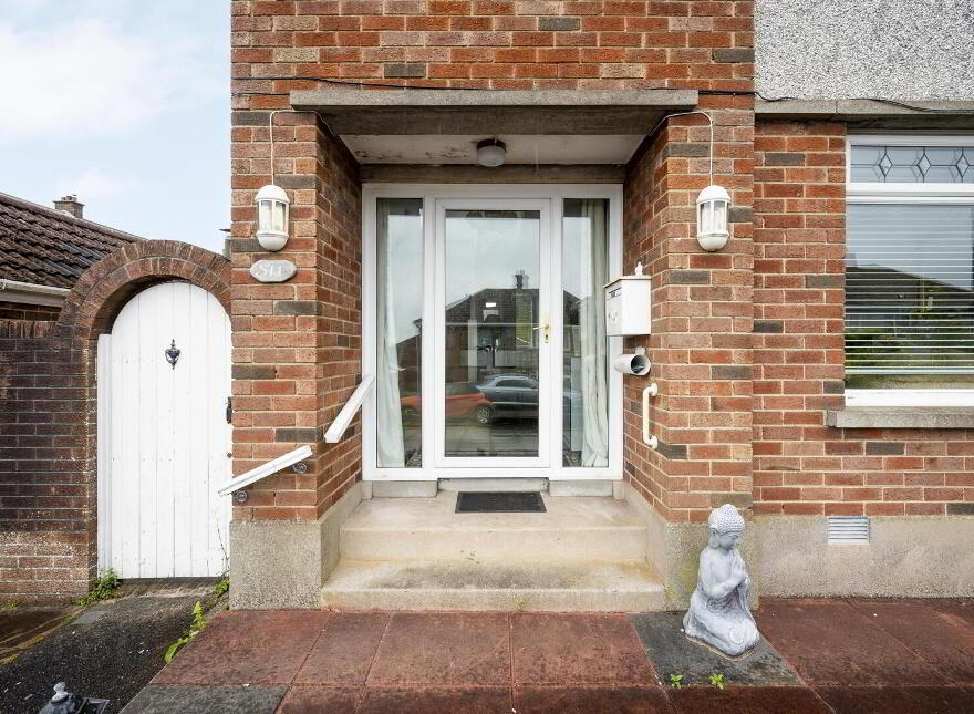 6 Cotswold Avenue, Belfast, BT8 6NA