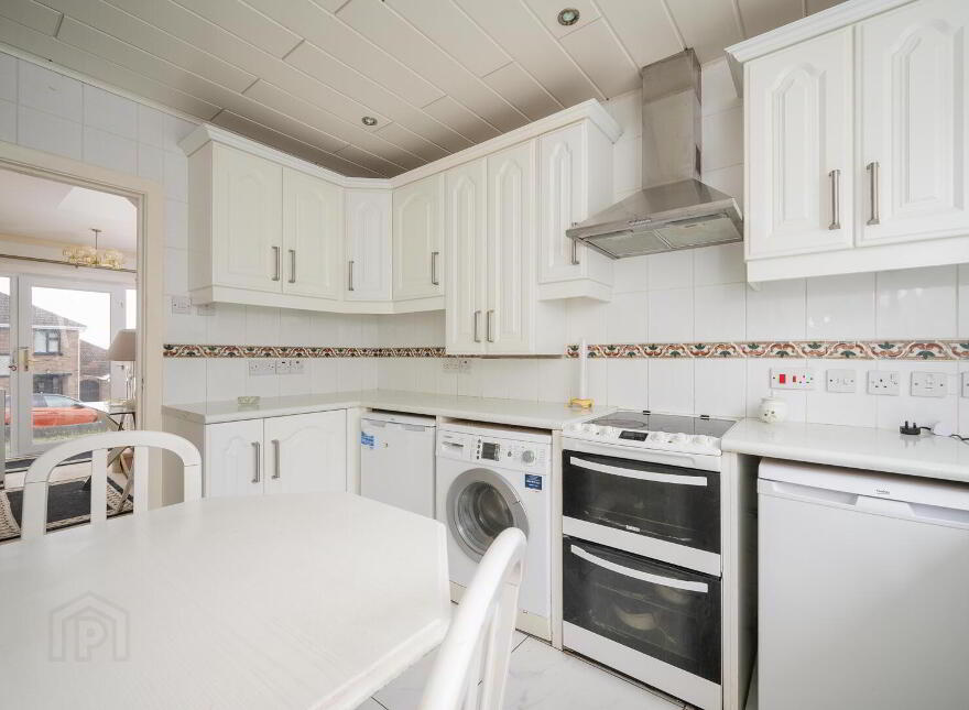 6 Cotswold Avenue, Belfast, BT8 6NA