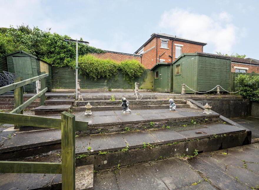 6 Cotswold Avenue, Belfast, BT8 6NA