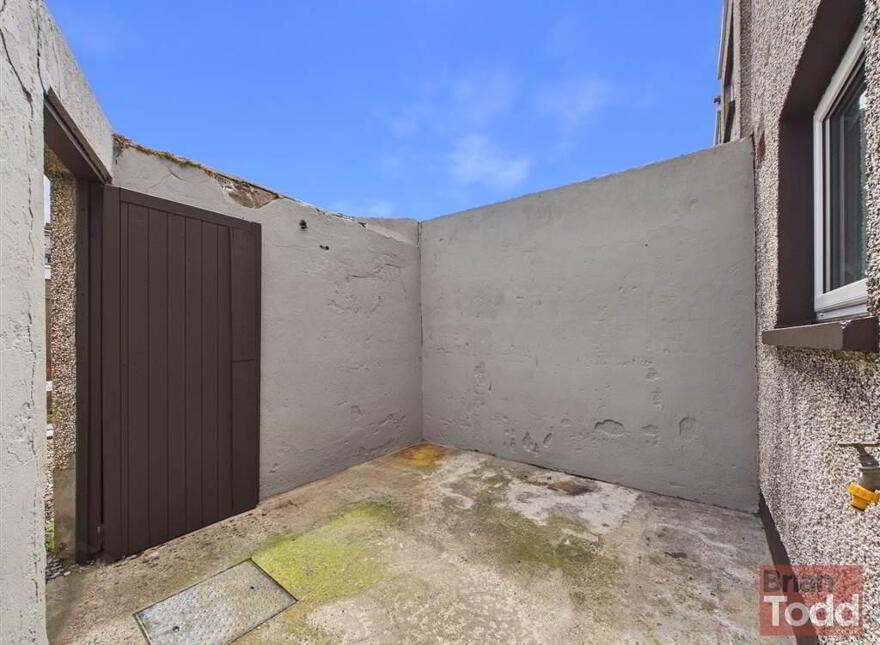 Coastguard Road, Larne, BT40 1AU
