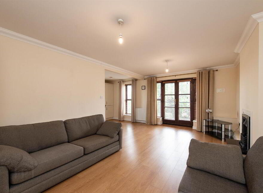 Apt 6, Pinetrees Lodge, Seaforde, BT30 8NB