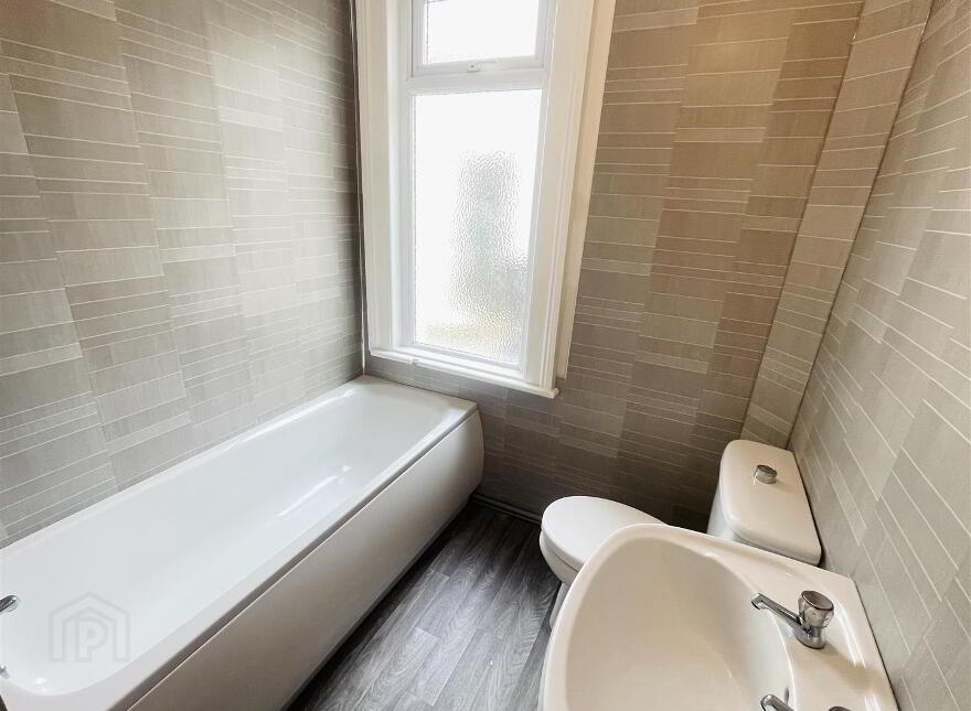 60 Kilburn Street, Belfast, BT12 6JT