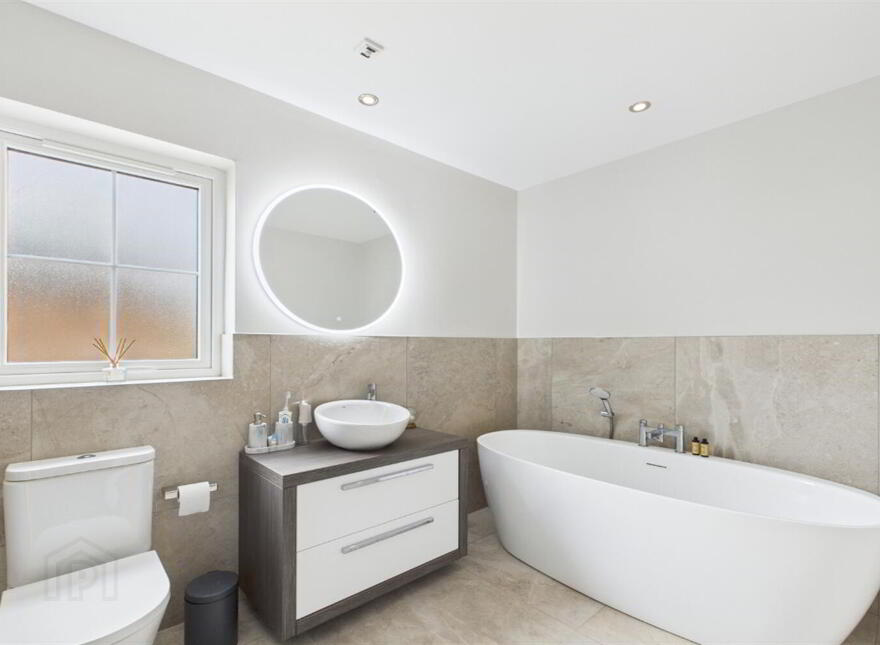 16 Castlehill Wood, Belfast, BT4 3PJ