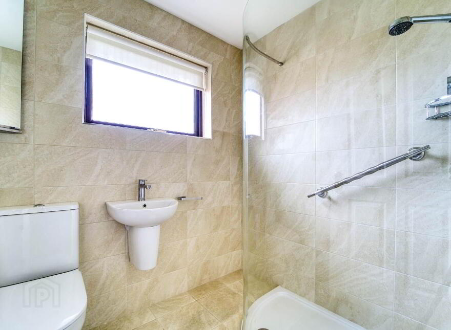 46 Glenwood Court, Lisburn, BT28 3UD