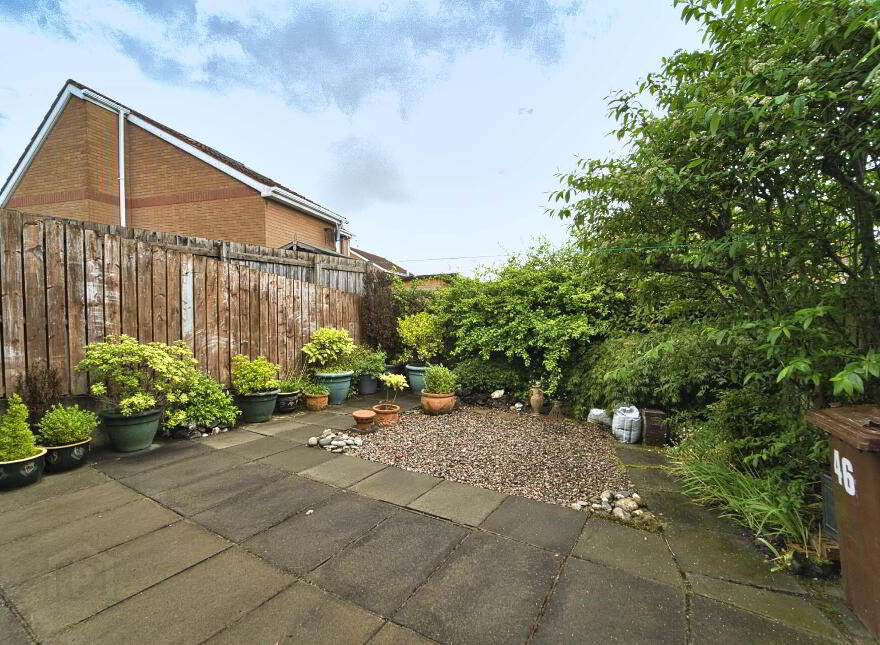 46 Glenwood Court, Lisburn, BT28 3UD