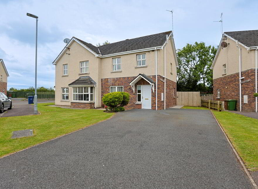 15 Beech Meadows, Waringstown, Craigavon, BT66 7UL