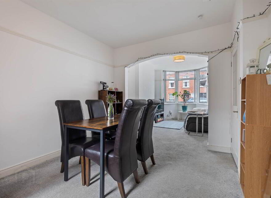 61 Downshire Road, Holywood, BT18 9LX