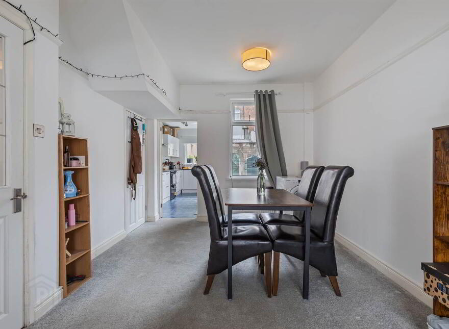 61 Downshire Road, Holywood, BT18 9LX