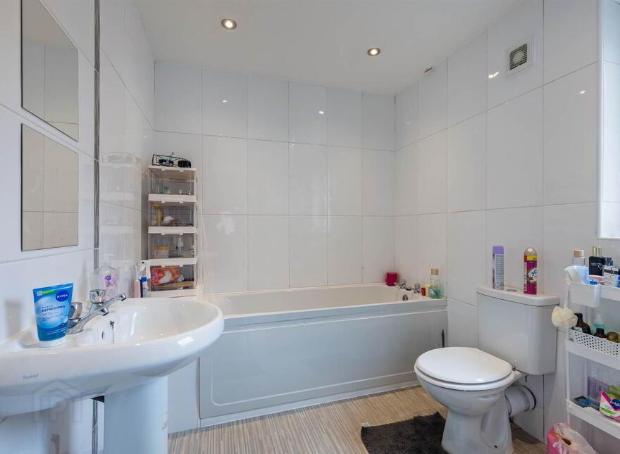 61 Downshire Road, Holywood, BT18 9LX