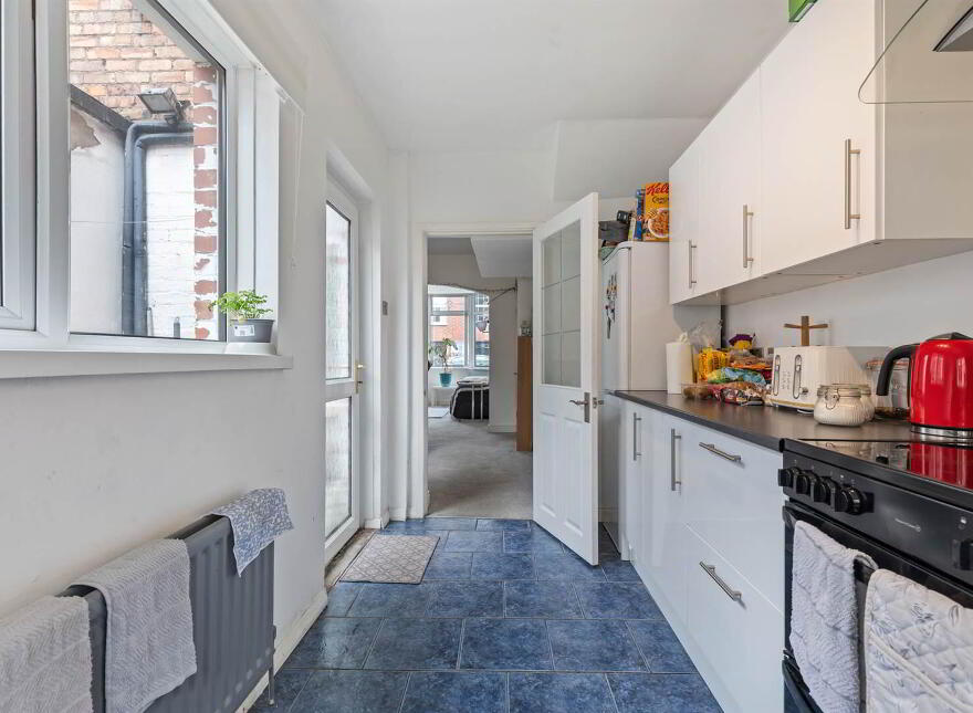 61 Downshire Road, Holywood, BT18 9LX