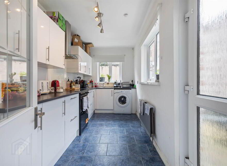 61 Downshire Road, Holywood, BT18 9LX