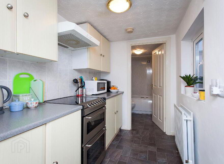 40 Brookland Street, Belfast, BT9 7FZ