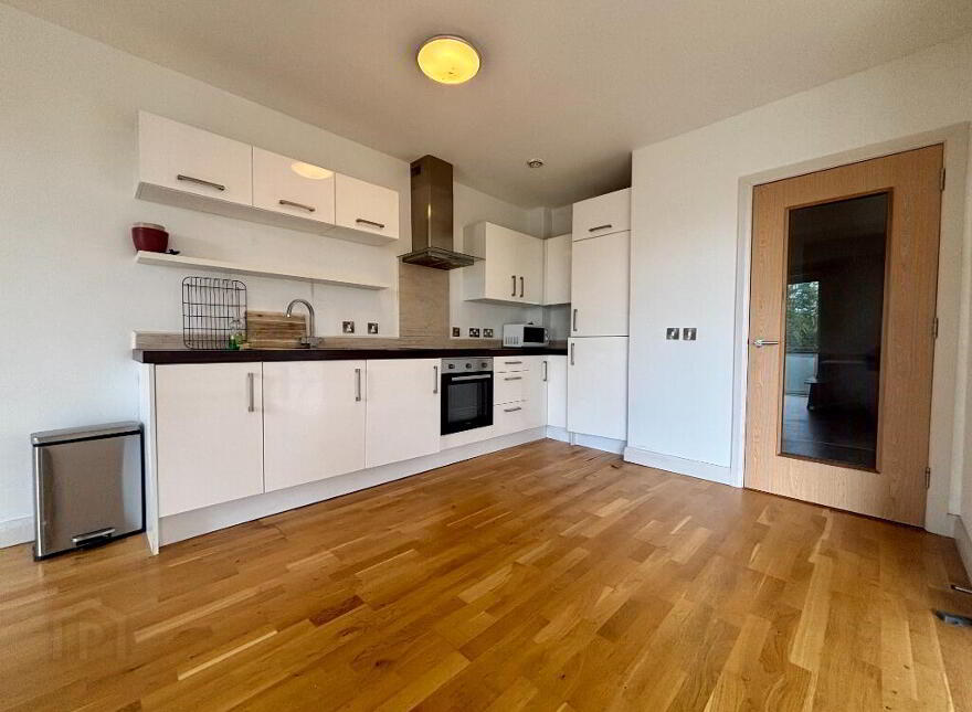 The Oar, Annadale Crescent, Belfast, BT7 3NB