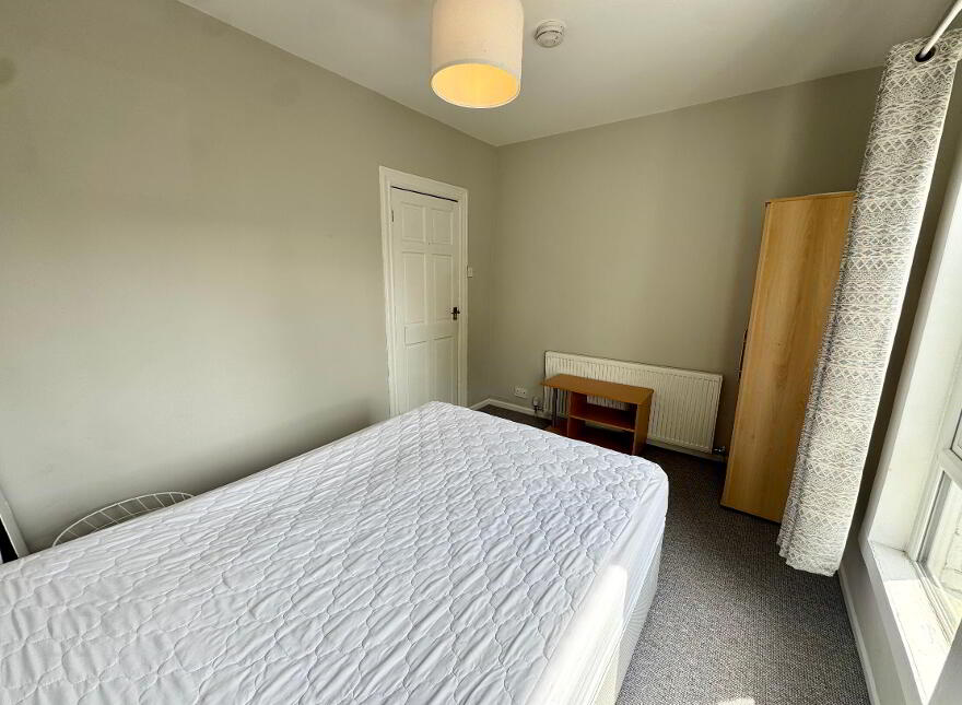 17 Ardenlee Drive, Belfast, BT6 8QL