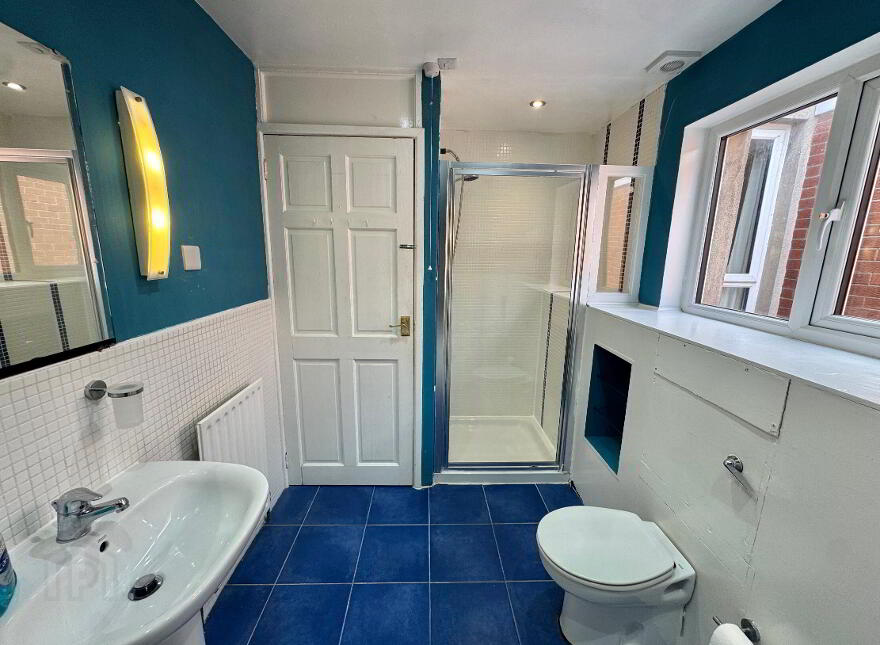 17 Ardenlee Drive, Belfast, BT6 8QL