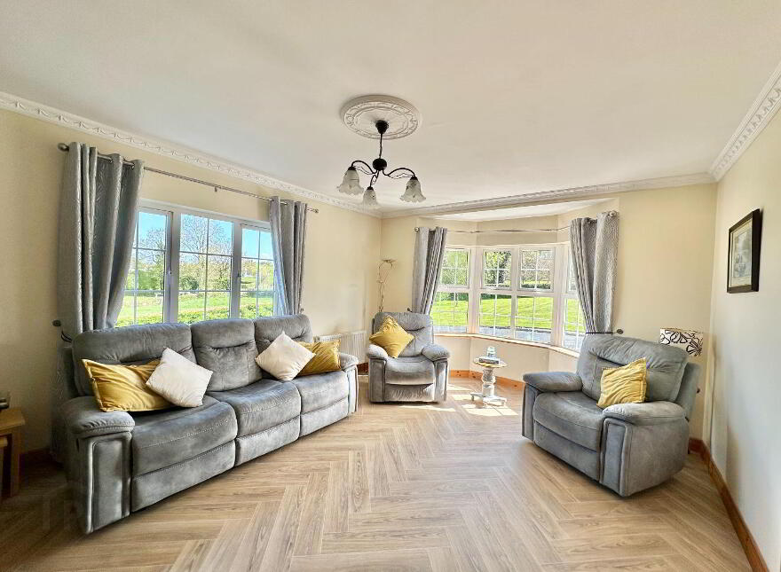 Tiernahinch Near, Clones, H23EA47