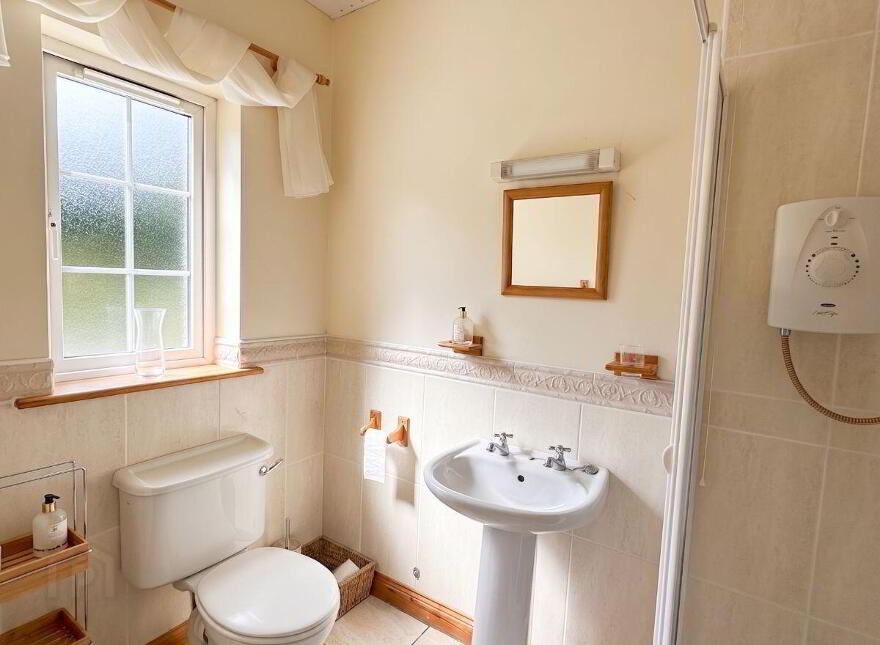 Tiernahinch Near, Clones, H23EA47