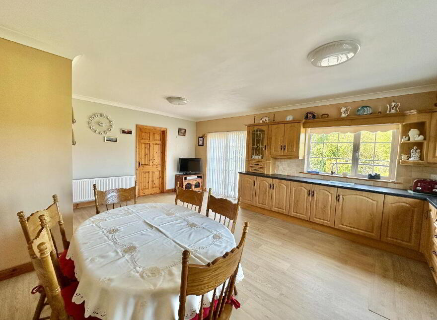 Tiernahinch Near, Clones, H23EA47