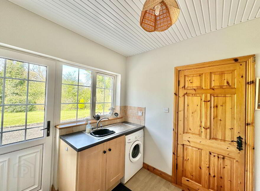 Tiernahinch Near, Clones, H23EA47
