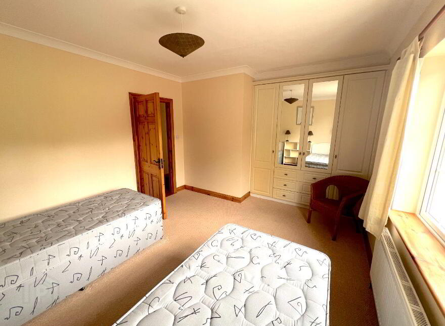Tiernahinch Near, Clones, H23EA47