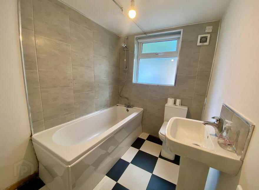 14 Fairymount Terrace, Carrickfergus, BT38 7HN