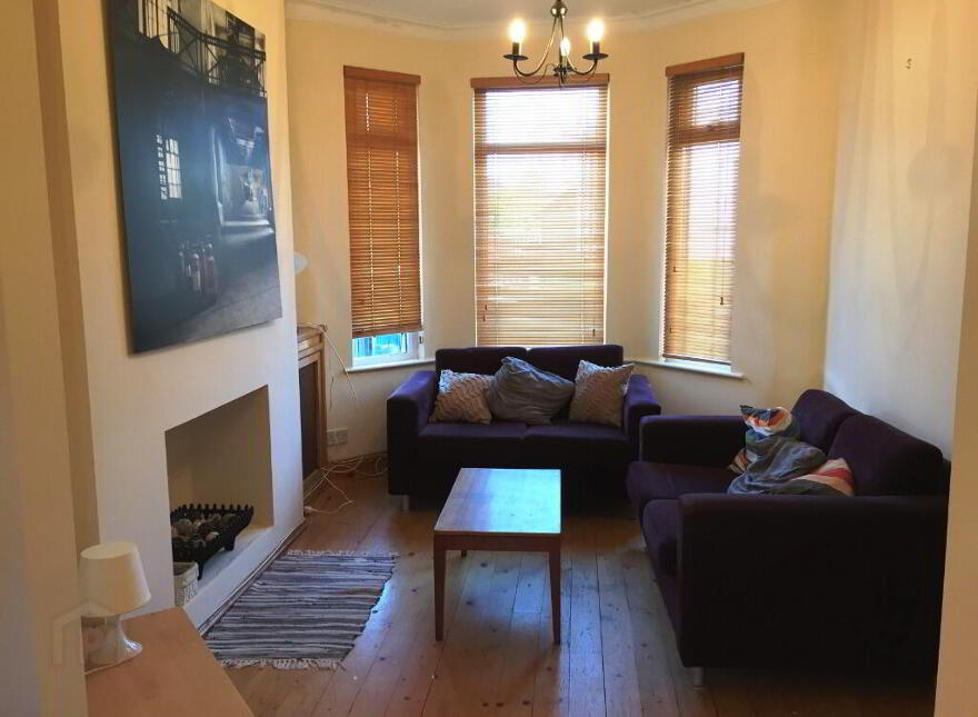 44 Titania Street, Belfast, BT6 8NT