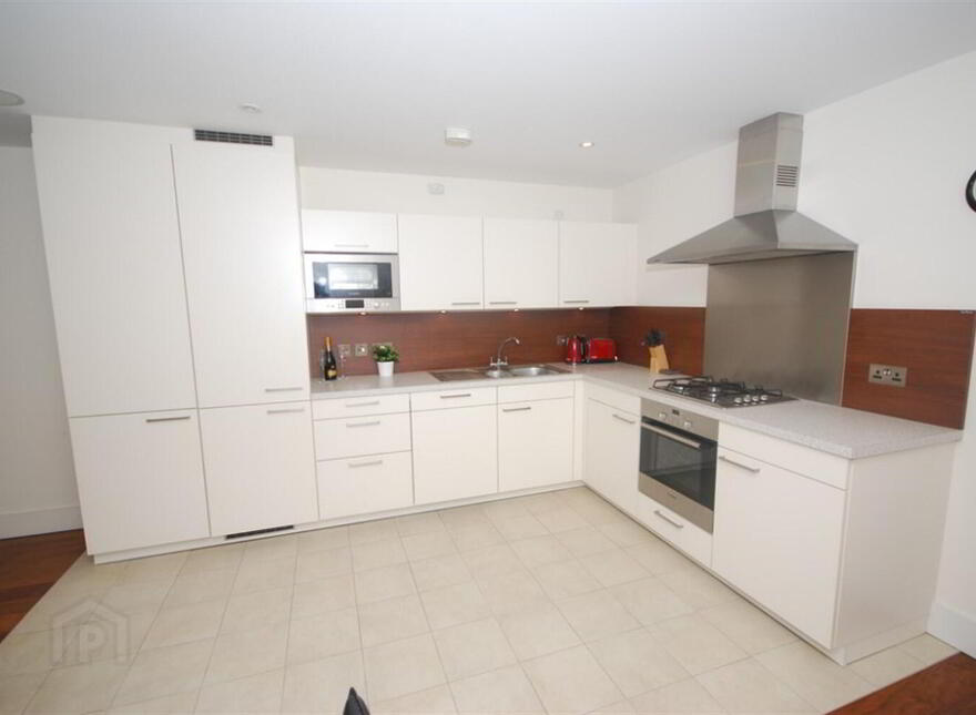 57 Custom House Residence, Belfast, BT1 3EY