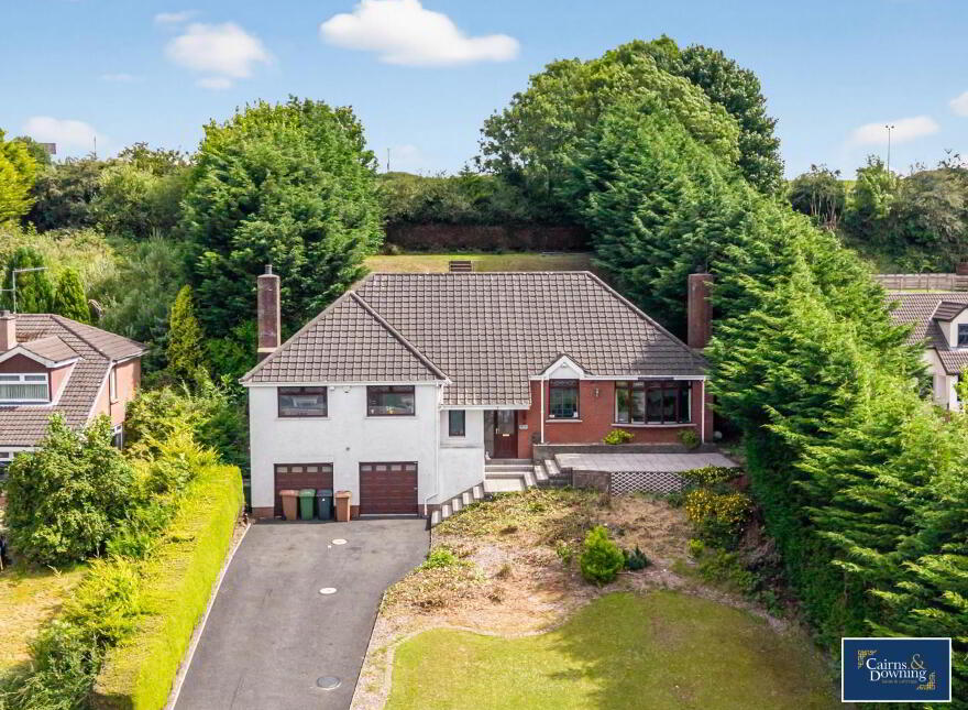 6 Hampton Court, Dromore, BT25 1SB