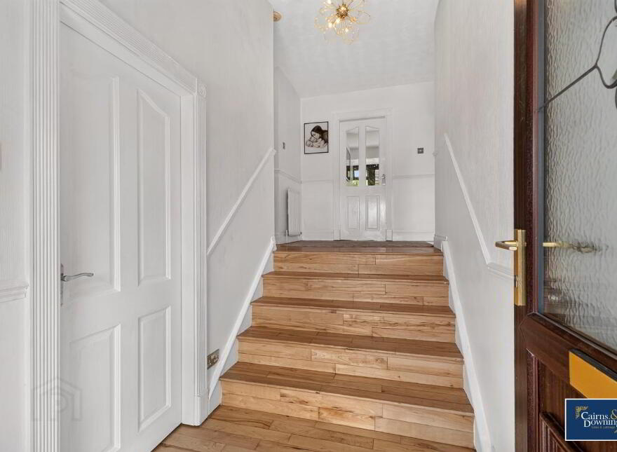 6 Hampton Court, Dromore, BT25 1SB