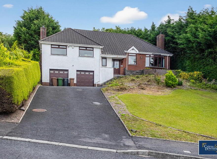 6 Hampton Court, Dromore, BT25 1SB