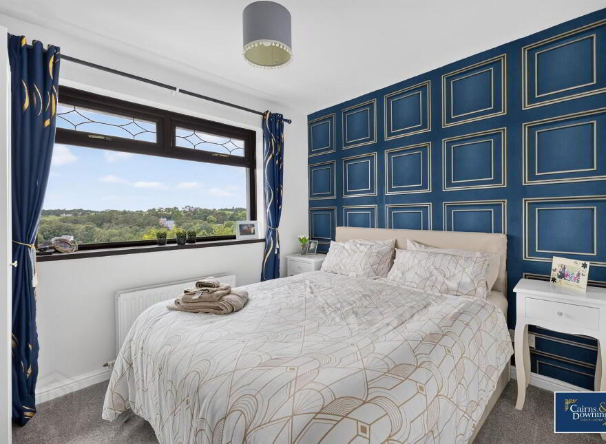 6 Hampton Court, Dromore, BT25 1SB