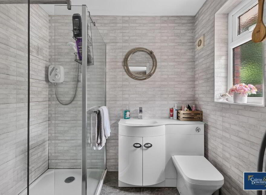 6 Hampton Court, Dromore, BT25 1SB
