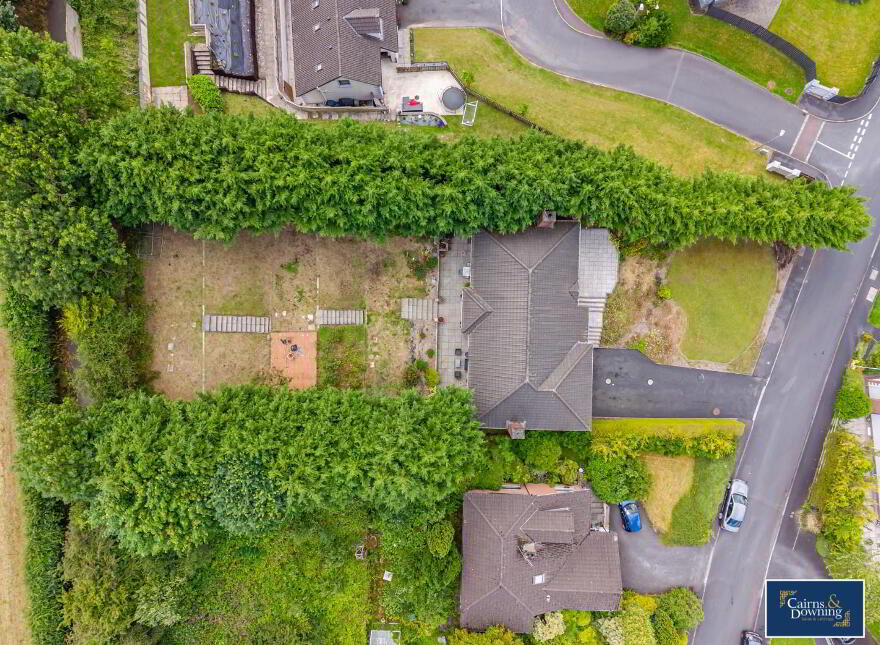 6 Hampton Court, Dromore, BT25 1SB