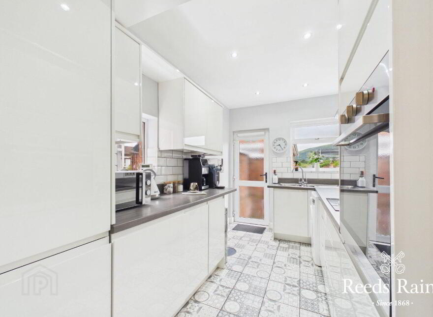 24 Mountainview Drive, Belfast, BT14 7GX