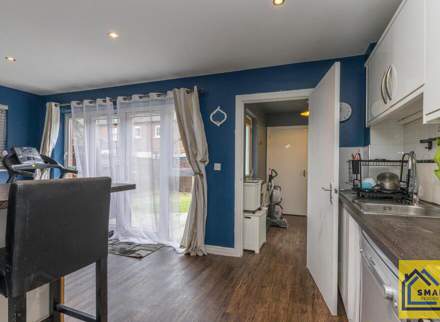 16 Lewis Park, Belfast, BT4 1FE