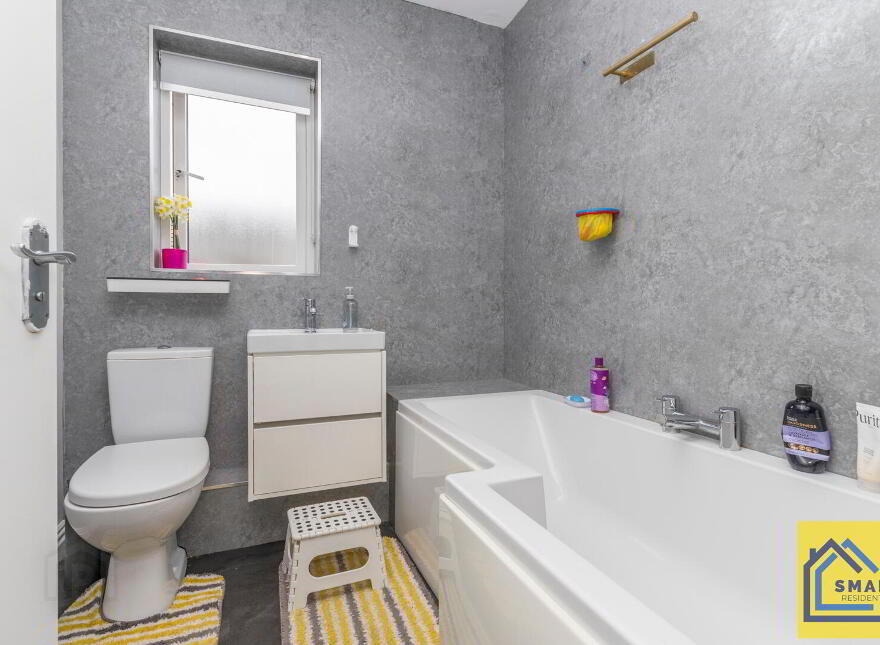 16 Lewis Park, Belfast, BT4 1FE