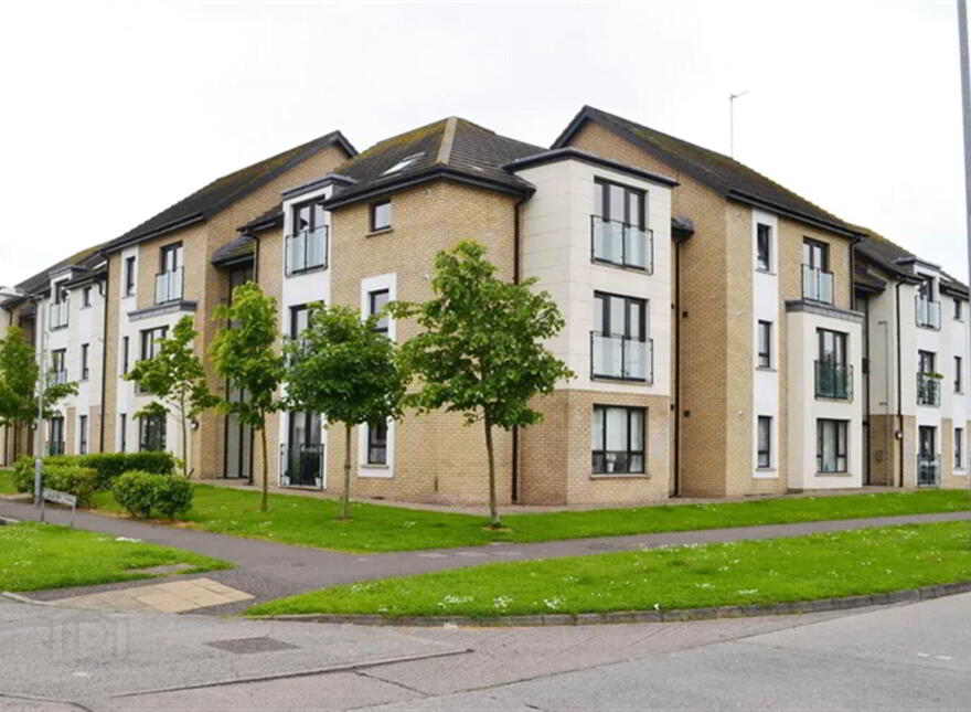 Apt 48, Skye Buildings, Drumadoon Square, Dundonald, Belfast, BT16 2QN photo