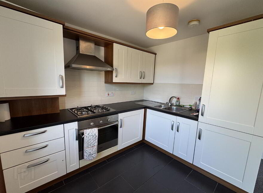 Apt 48, Skye Buildings, Drumadoon Square, Dundonald, Belfast, BT16 2QN