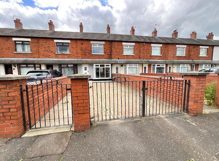 23 York Park, Belfast, BT15 3QT