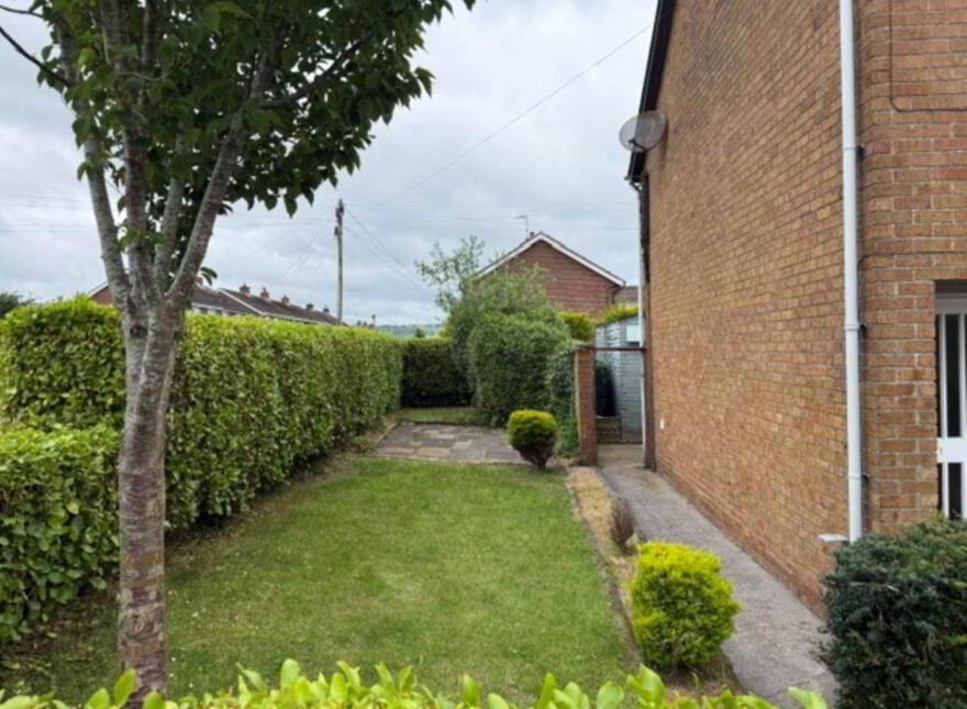 91 Ballystrudder Gardens, Islandmagee, Larne, BT40 3SU