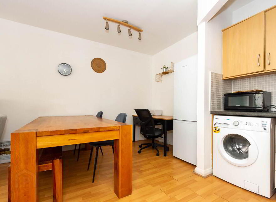 Apartment 52 Leonard`s Court, Clanbrassil Street Lower, Dublin, D08K1C6