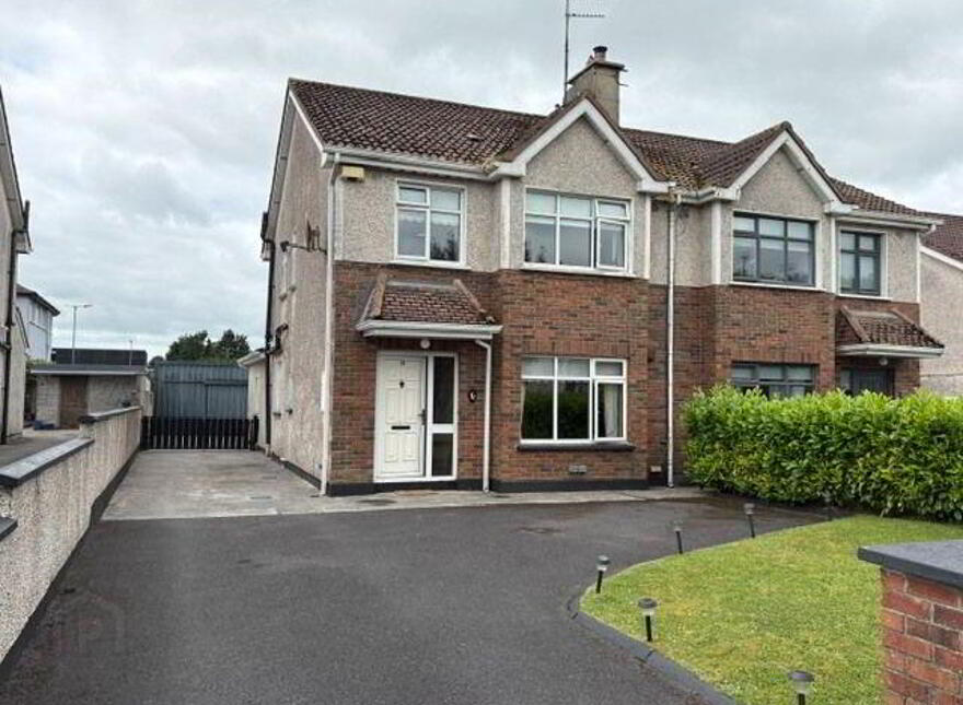 16 The Sycamores, Rochfortbridge, N91HK72 photo