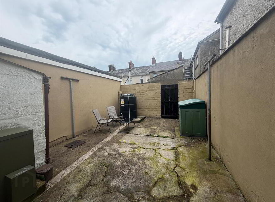 24 Roulston Avenue, Waterside, L'Derry, BT47 6EW