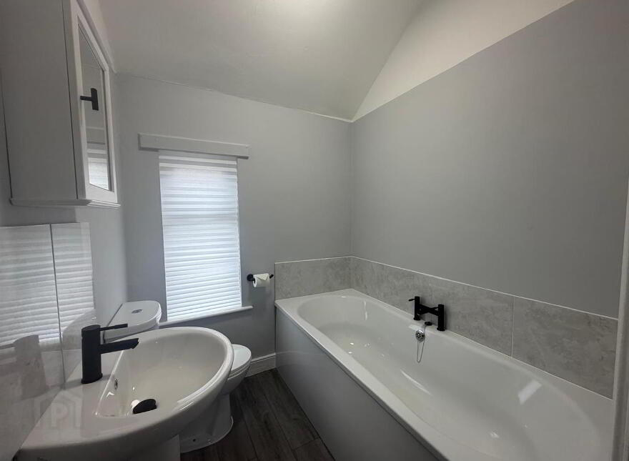 24 Roulston Avenue, Waterside, L'Derry, BT47 6EW