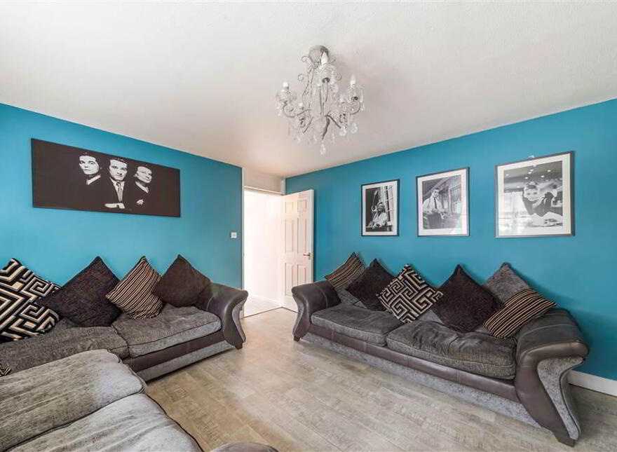 33 Woodside View, Belfast, BT17 0ST